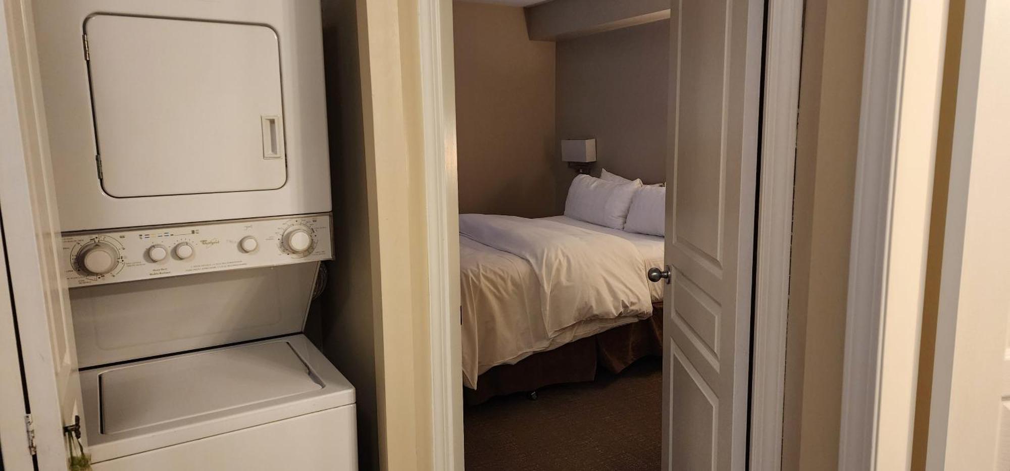 Times Square Suites Hotel Vancouver Eksteriør billede