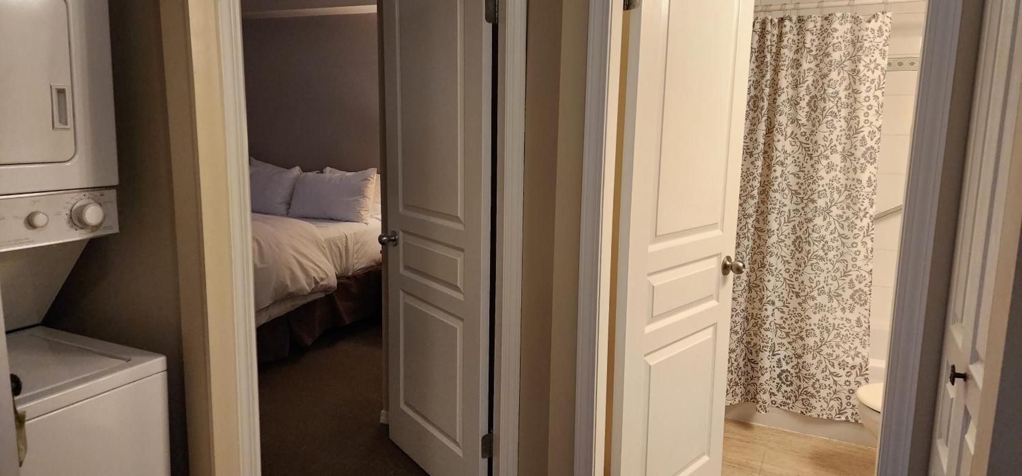 Times Square Suites Hotel Vancouver Eksteriør billede