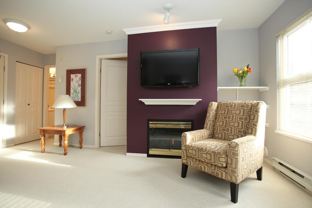Times Square Suites Hotel Vancouver Eksteriør billede