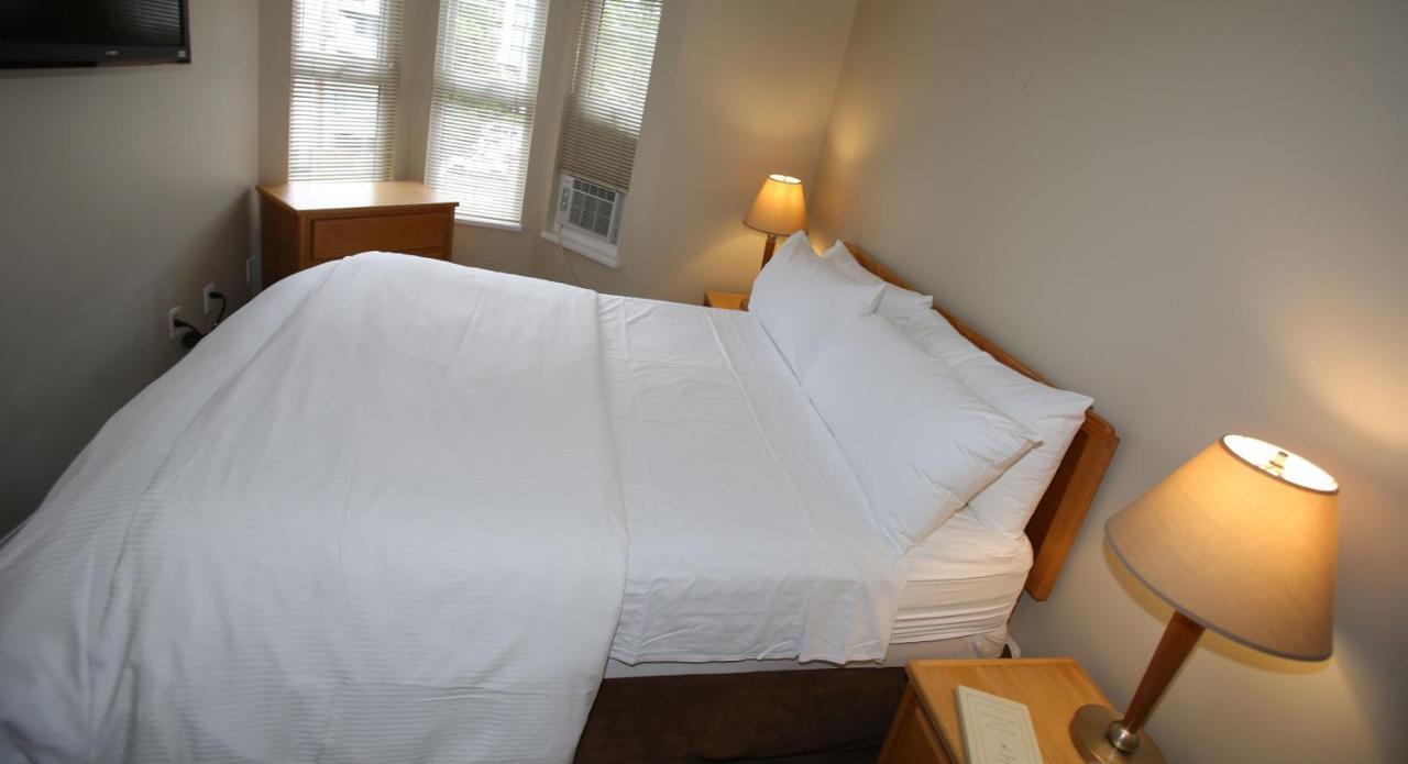 Times Square Suites Hotel Vancouver Eksteriør billede