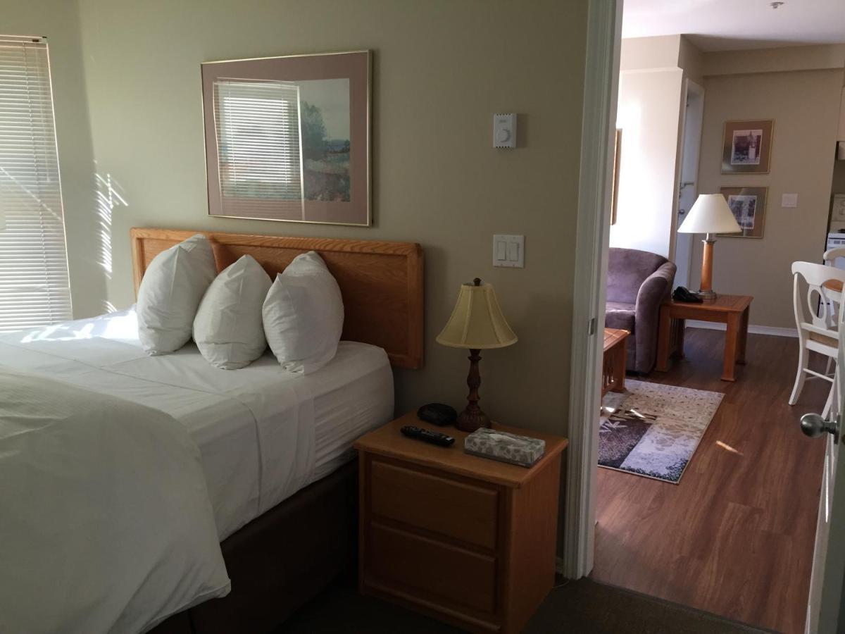 Times Square Suites Hotel Vancouver Eksteriør billede